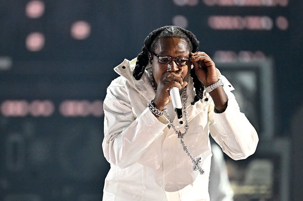 Don Toliver Brings Drake On Stage Despite Travis Scott And 6 God Beef Rumors