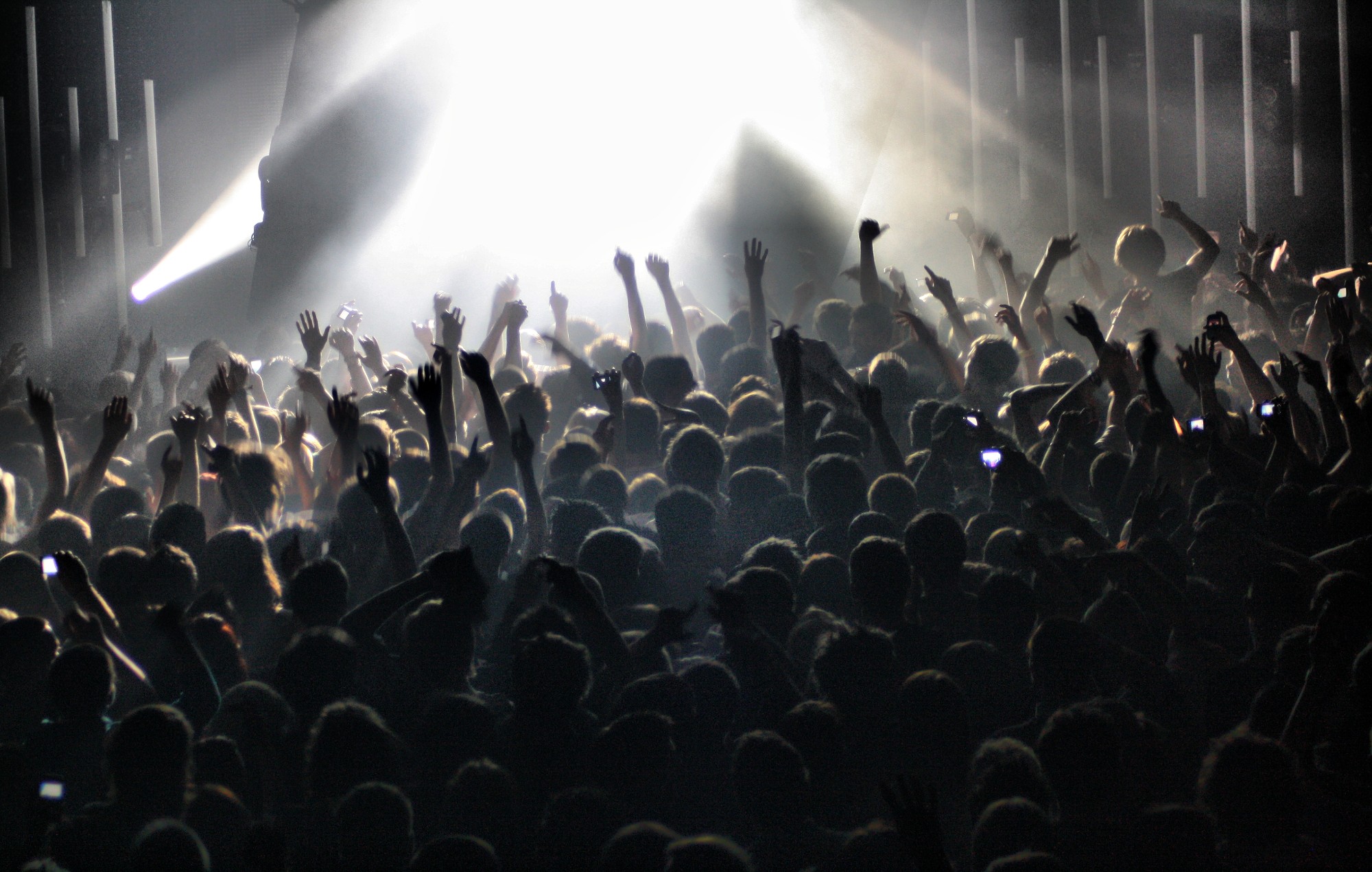Nominate your favourite UK grassroots music venue to win a bundle of Fender gear